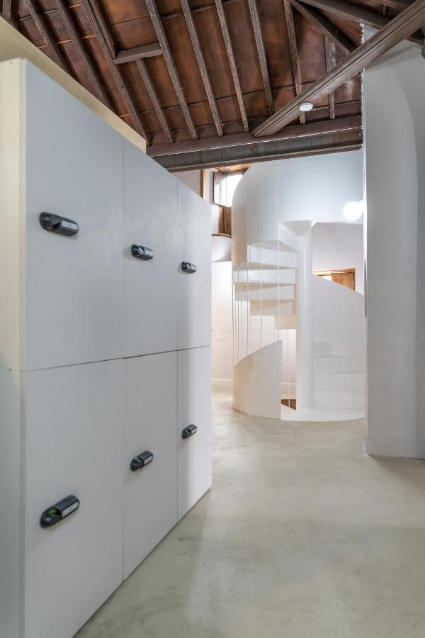 Bed and breakfast Hostelit, Capsule *